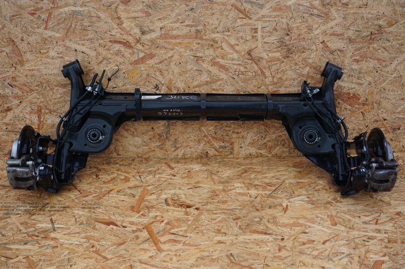 NISSAN JUKE II F16 ZAWIESZNIE TYŁ BELKA OŚ TYLNA 555014931R