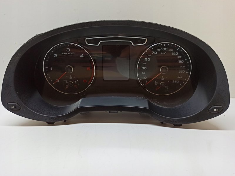 AUDI Q3 LICZNIK ZEGARY 8U0920940C