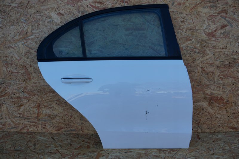 MERCEDES KLASA C W206 SEDAN DRZWI TYLNE PRAWE PRAWY TYŁ