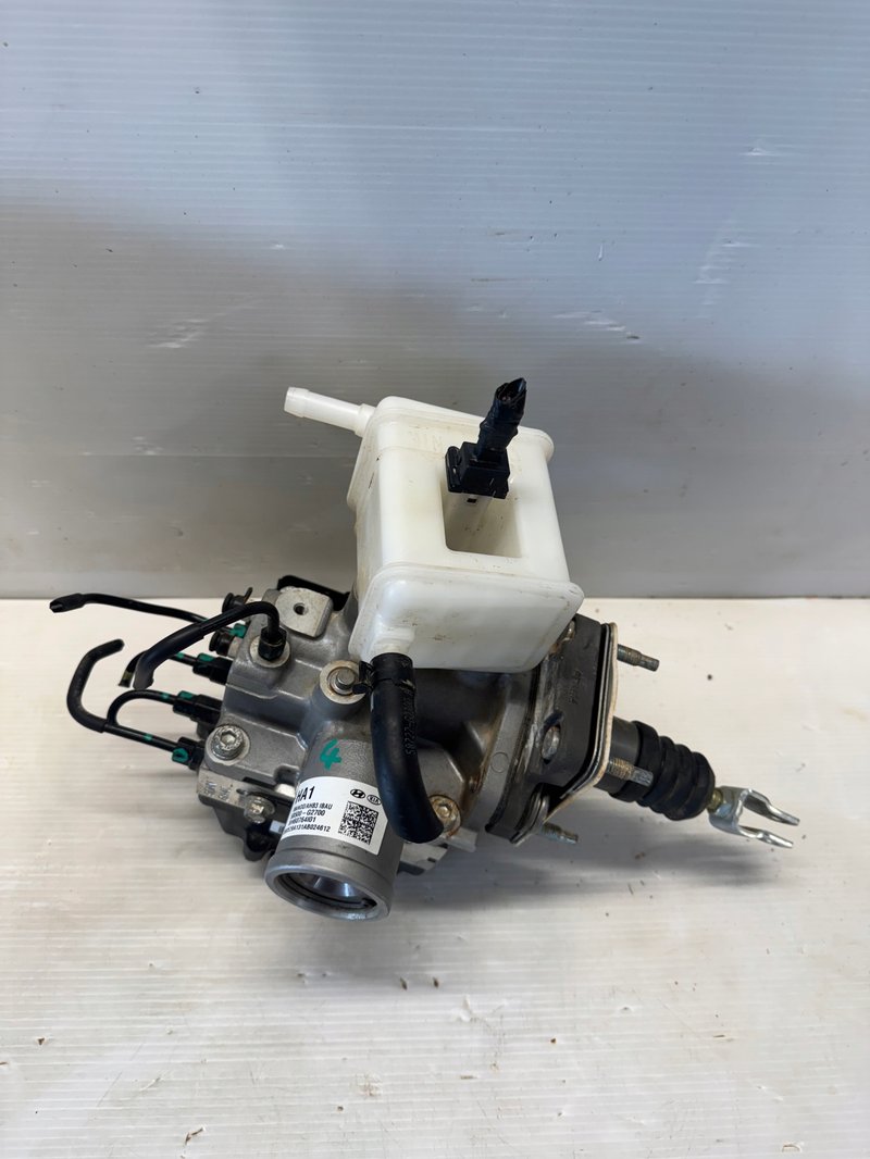 POMPA ABS HAMULCOWA SERWO 58500-G2700 HYUNDAI IONIQ