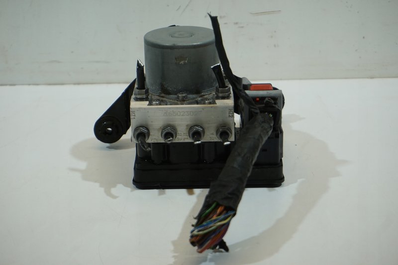 AUDI Q3 POMPA HAMULCOWA ABS 5N0614109CA