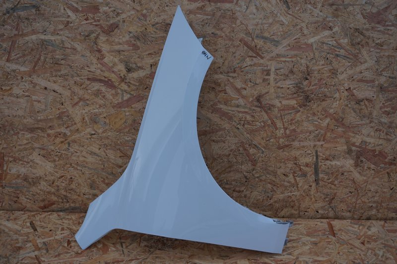 BMW SERIA 2 F44 BŁOTNIK PRZEDNI PRAWY PRZÓD