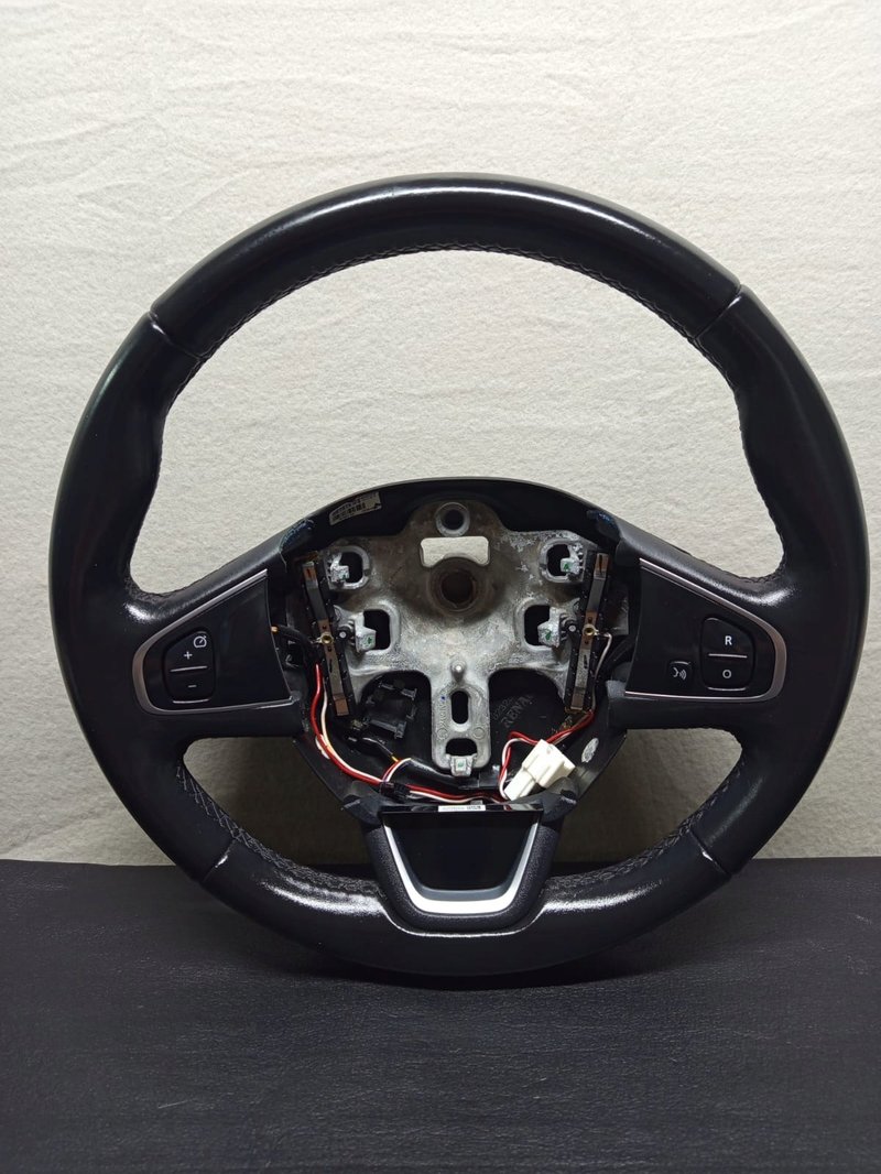 Renault CAPTUR 1 I KIEROWNICA