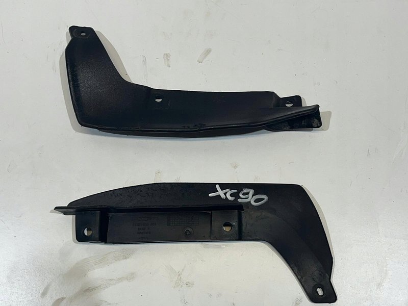 VOLVO XC90 II CHLAPACZE PRZEDNIE 31383955