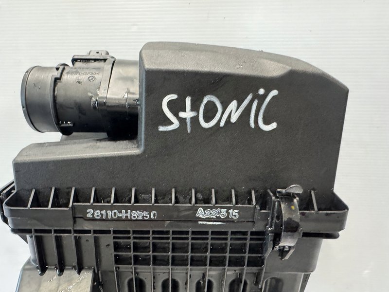 Miniatura produktu KIA STONIC OBUDOWA FILTRA POWIETRZA 28110-h8250