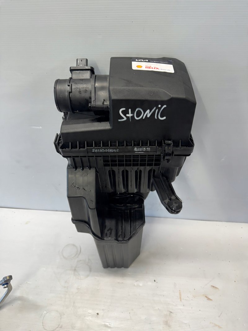 Miniatura produktu KIA STONIC OBUDOWA FILTRA POWIETRZA 28110-h8250