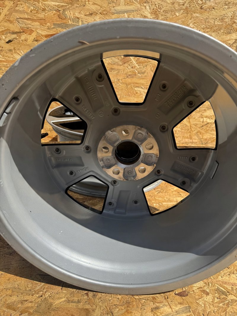 Miniatura produktu Koła felgi aluminiowe Audi OE Audi A1 S1 7.5" x 17" 5x100 ET 46