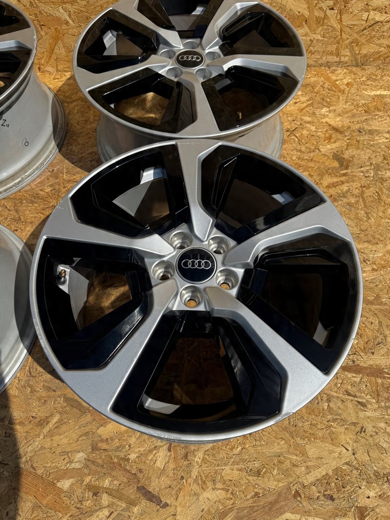 Miniatura produktu Koła felgi aluminiowe Audi OE Audi A1 S1 7.5" x 17" 5x100 ET 46