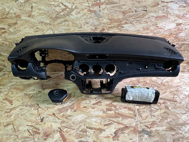 Miniatura produktu MERCEDES GLA W156 KONSOLA DESKA ROZDZIELCZA PODUSZKI