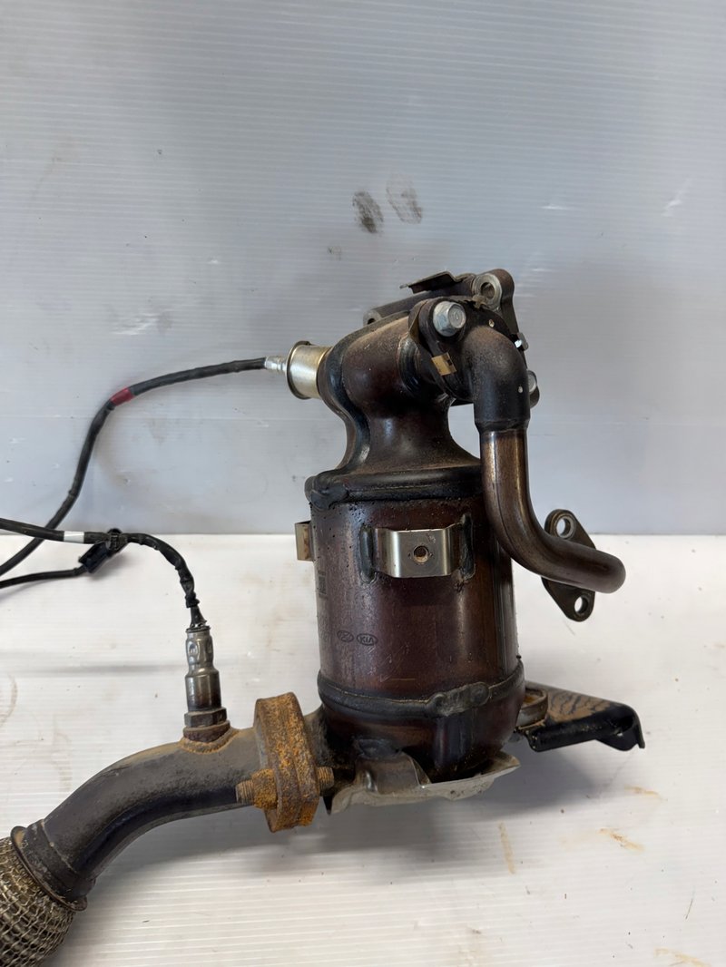 Miniatura produktu Kia Stonic KATALIZATOR 28530-08220 W08220