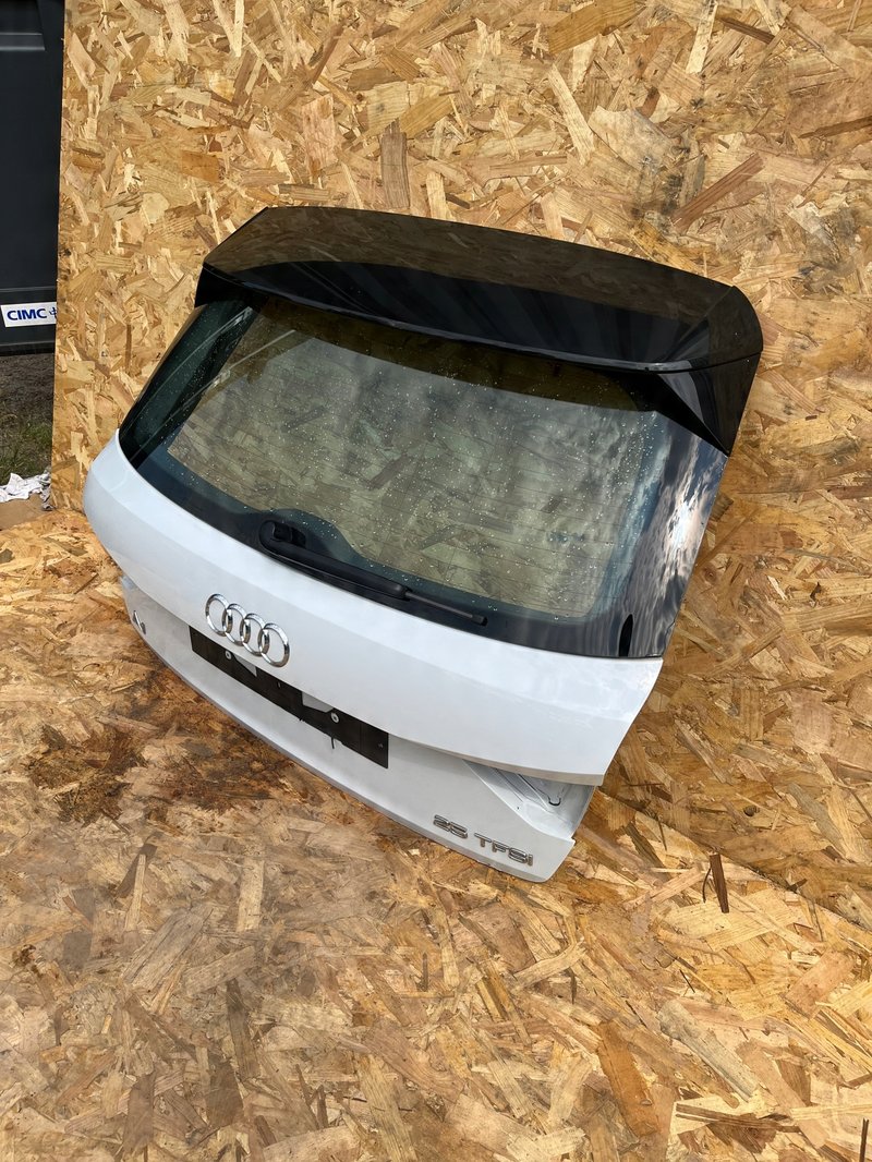 Miniatura produktu Audi A1 II 82A KOMPLETNA KLAPA POKRYWA BAGAŻNIKA