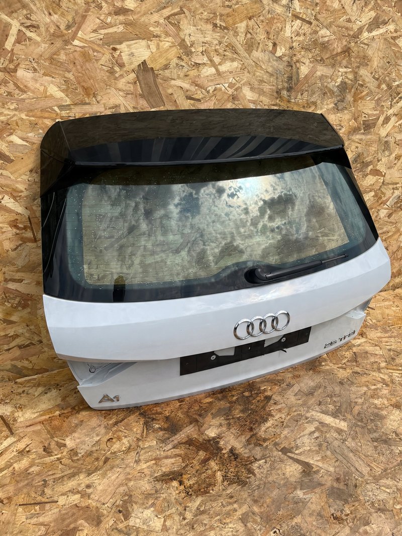 Miniatura produktu Audi A1 II 82A KOMPLETNA KLAPA POKRYWA BAGAŻNIKA