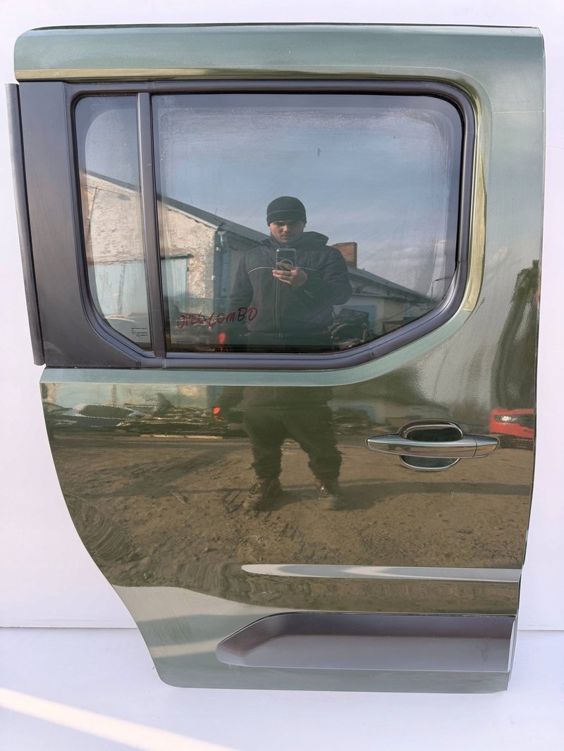 OPEL COMBO E BERLINGO PARTNER IV PROACE DRZWI BOCZNE PRZESUWNE PRAWE