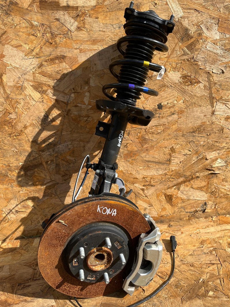 HYUNDAI KONA I 1.0 MCPHERSON ZWROTNICA AMORTYZATOR PRAWY PRZÓD