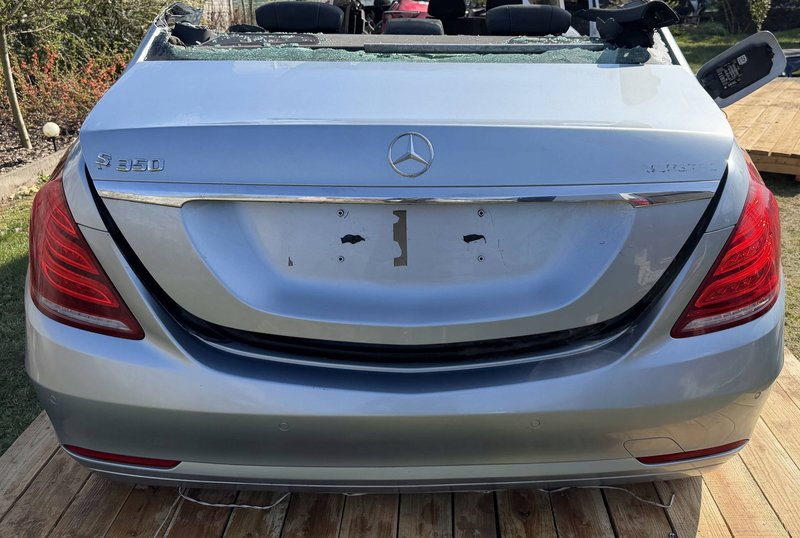 MERCEDES S KLASA W222 WANNA PAS TYLNY TYŁ