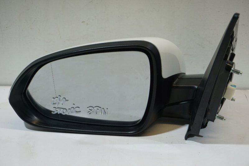 KIA STONIC LUSTERKO LEWE 8 PIN