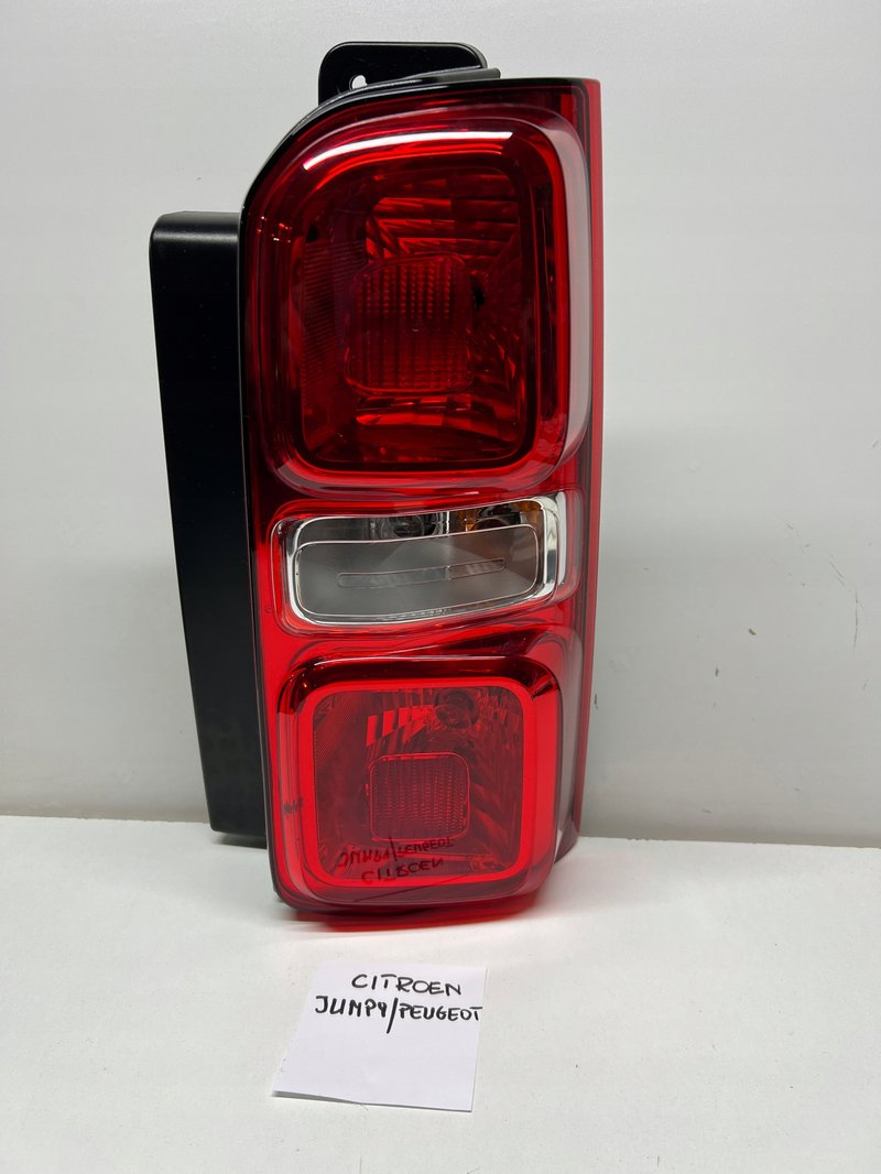 CITROEN JUMPY LAMPA PRAWY TYŁ TYLNA PRAWA