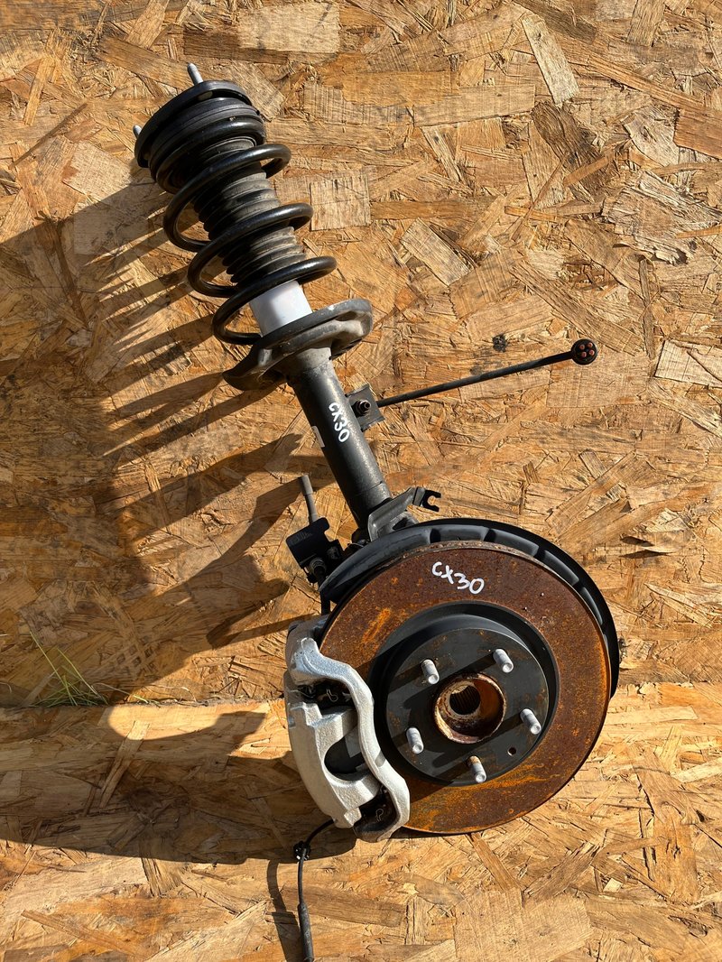 MAZDA CX-30 CX30 MCPHERSON ZWROTNICA AMORTYZATOR LEWY PRZÓD