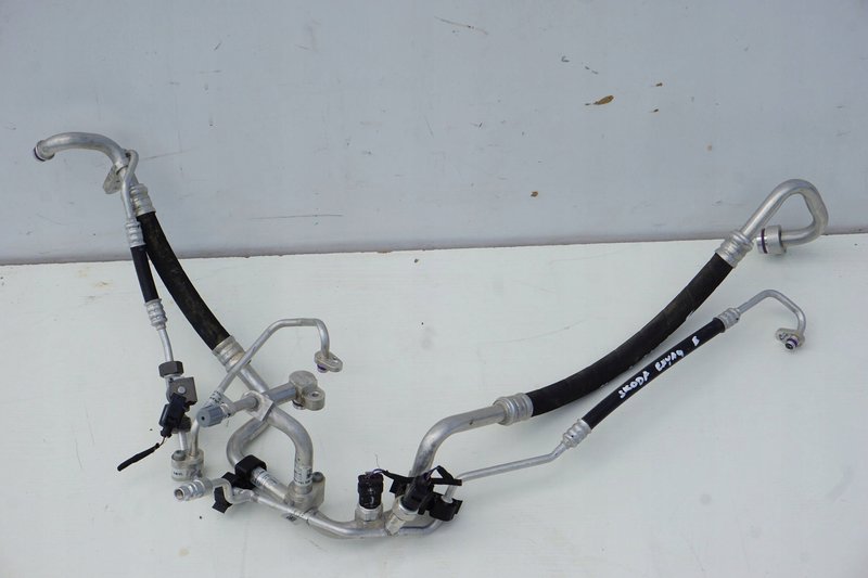 SKODA ENYAQ IV RURKA PRZEWODY KLIMATYZACJI KOMPLET 8R0260696B 1EA816739