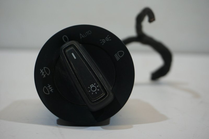 VOLKSWAGEN TAIGO PRZEŁĄCZNIK ŚWIATEŁ 5G0941431AP