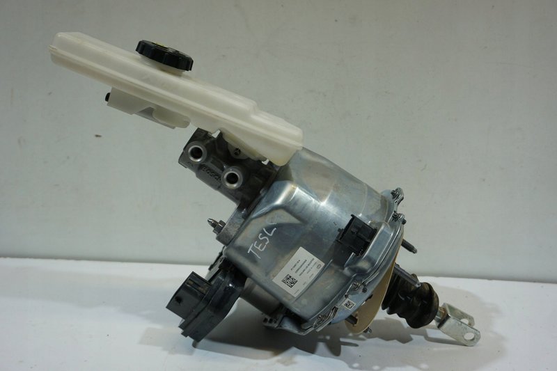 TESLA MODEL 3 SERWO POMPA HAMULCOWA ABS 1344671-50-A