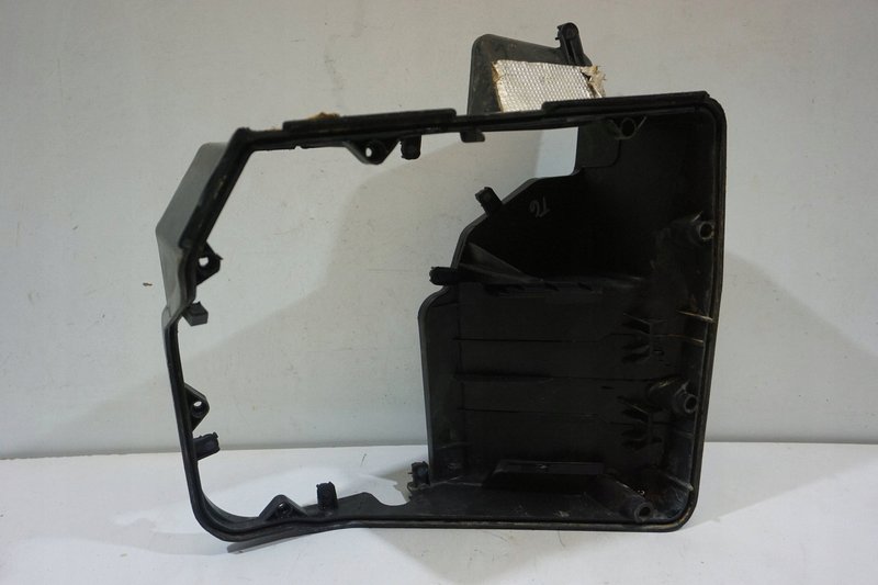 VOLKSWAGEN T6 OBUDOWA GNIAZDA BEZPIECZNIKÓW 7E0907296C