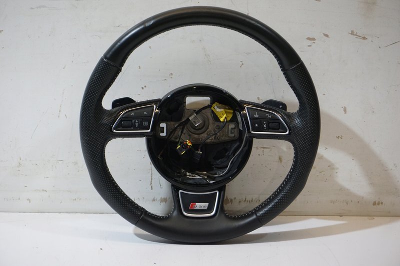 AUDI Q3 S-LINE KIERWONICA MULTIFUNKCYJNA ŁOPATKI 8U0419091S