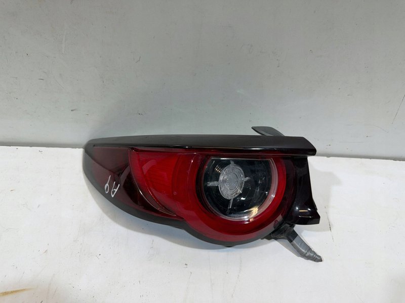 MAZDA 3 BP IV HB LAMPA TYLNA LEWA LEWY TYŁ