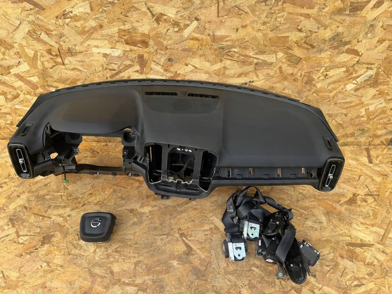 Miniatura produktu VOLVO XC40 XC 40 KONSOLA DESKA ROZDZIELCZA AIRBAG PASY PODUSZKI