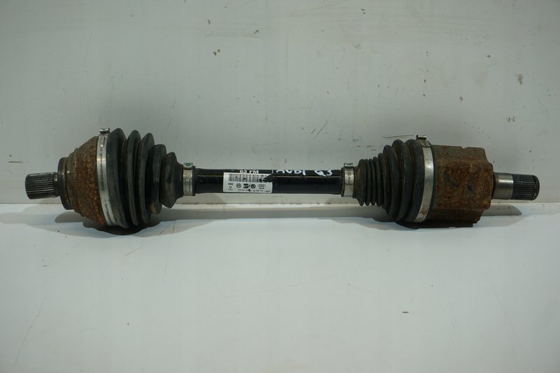 AUDI Q3 PÓŁOŚ PRZÓD LEWA 5N0407763F