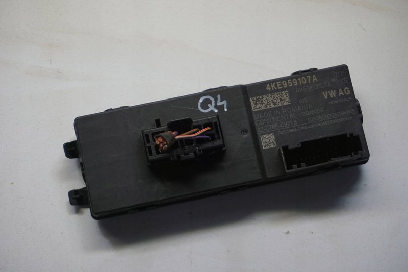 AUDI Q4 MODUŁ STEROWNIK KLAPY BAGAŻNIKA 4KE959107A