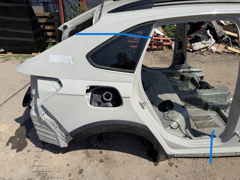 VW TAIGO ĆWIARTKA TYLNA PRAWA PRAWY TYŁ