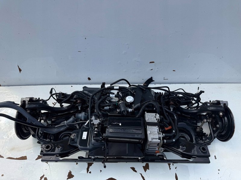 RENAULT CAPTUR II 1.6 E-TECH HYBRYDA TYLNE ZAWIESZENIA TYLNA OŚ