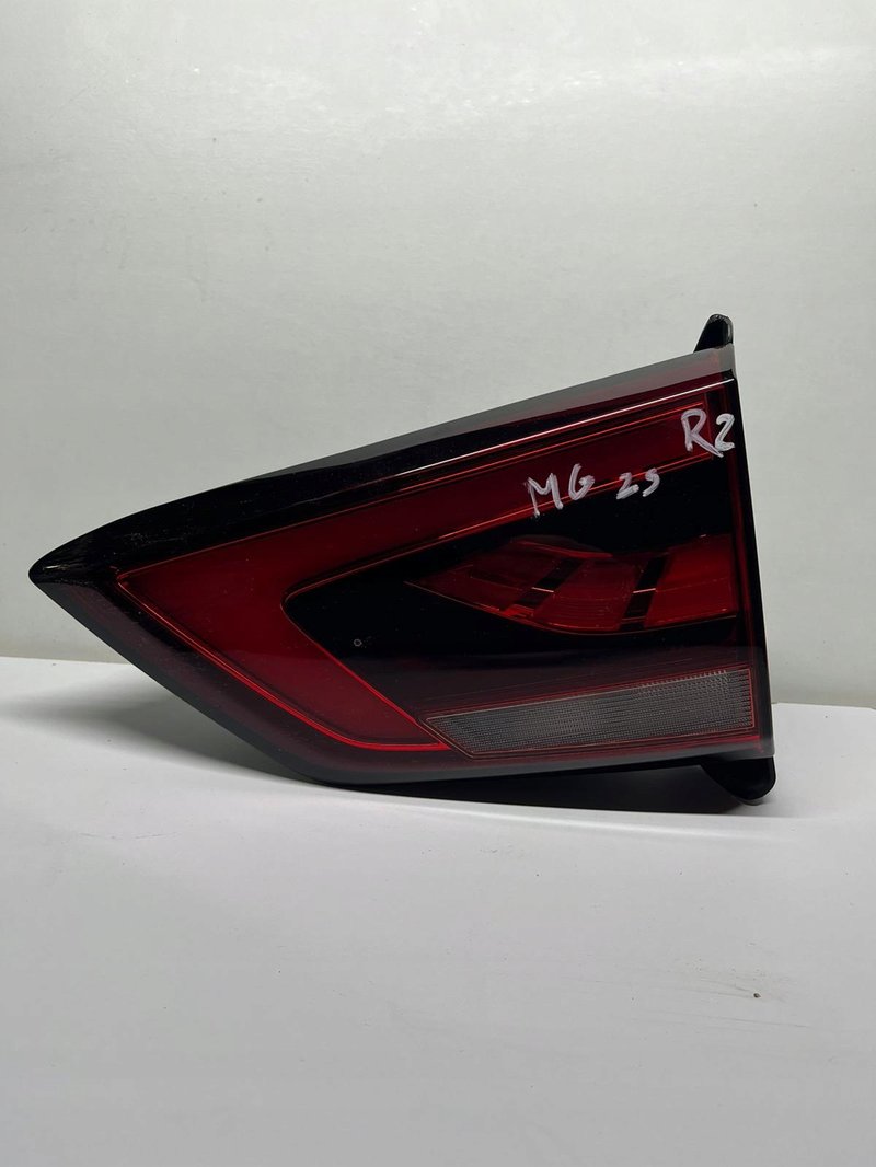 LAMPA PRAWY TYŁ MG ZS A31005R0100