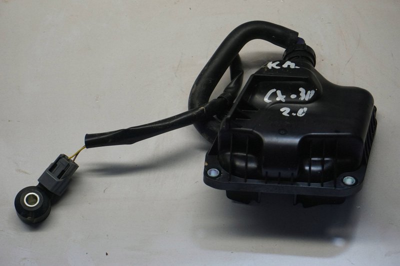 MAZDA CX-30 CX30 ODMA OLEJU SEPARATOR PE01-13570