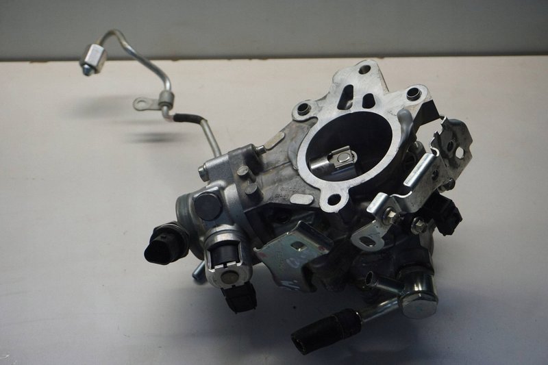 MAZDA CX-5 CX5 POMPA PODCIŚNIENIA VACUM PE1618G00A 2961000960