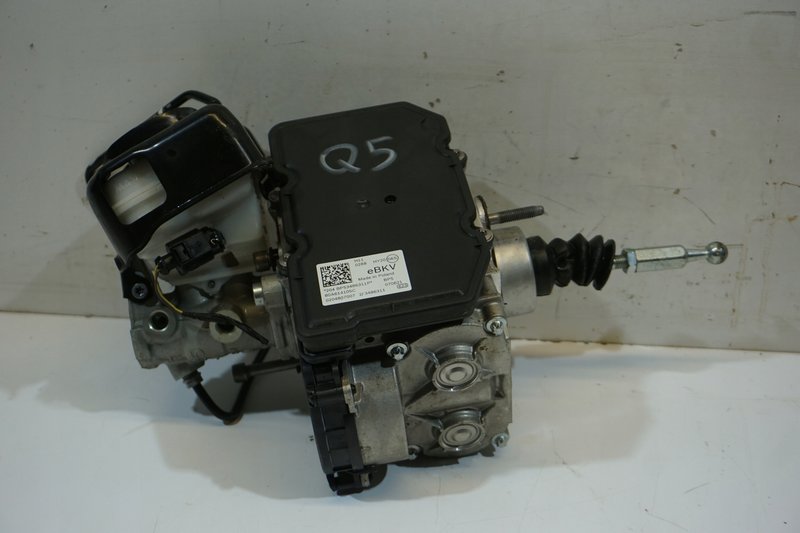AUDI Q5 SERWO POMPA HAMULCA 80A614105C