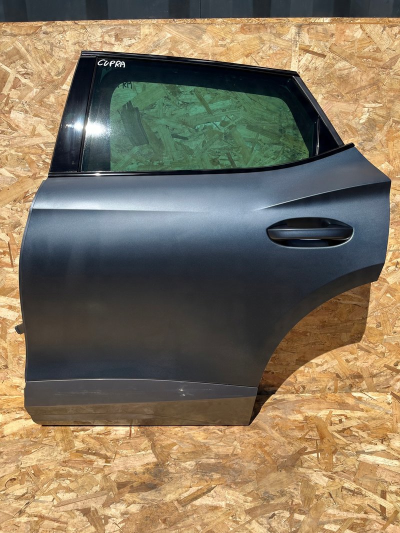 CUPRA FORMENTOR DRZWI LEWE TYLNE LEWY TYŁ
