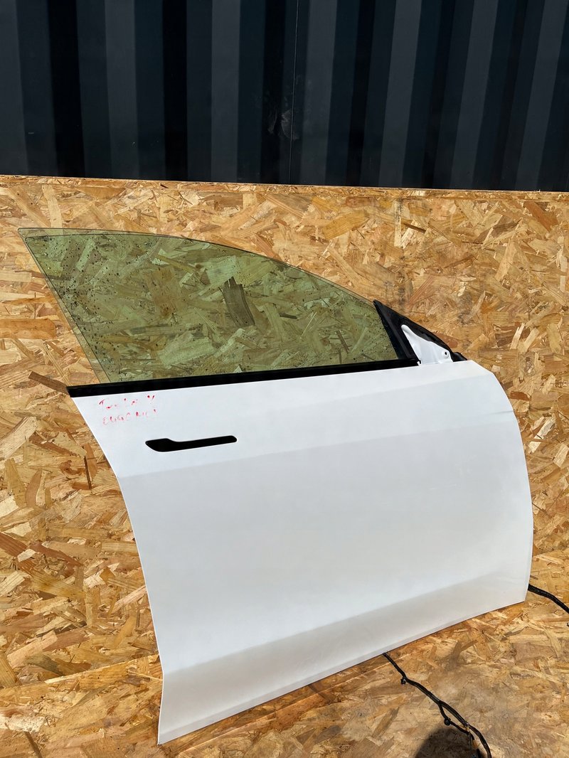 Miniatura produktu TESLA MODEL Y drzwi przednie prawe prawy przód