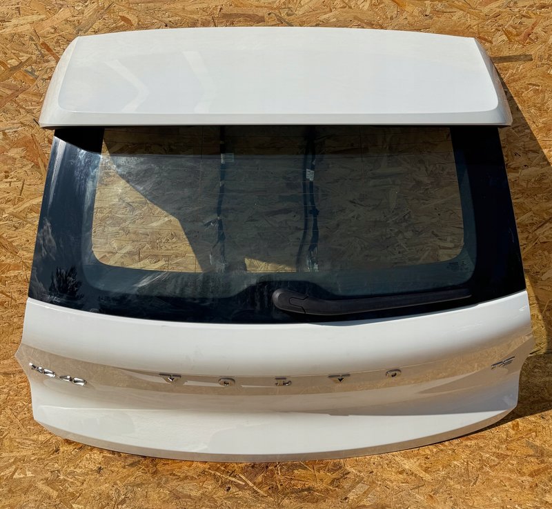 Miniatura produktu VOLVO XC40 KLAPA BAGAŻNIKA KOMPLETNA