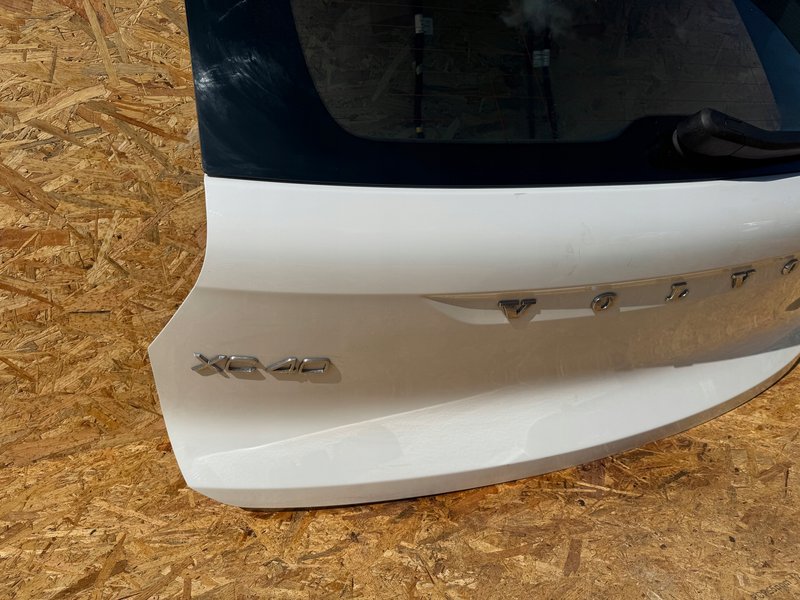 Miniatura produktu VOLVO XC40 KLAPA BAGAŻNIKA KOMPLETNA