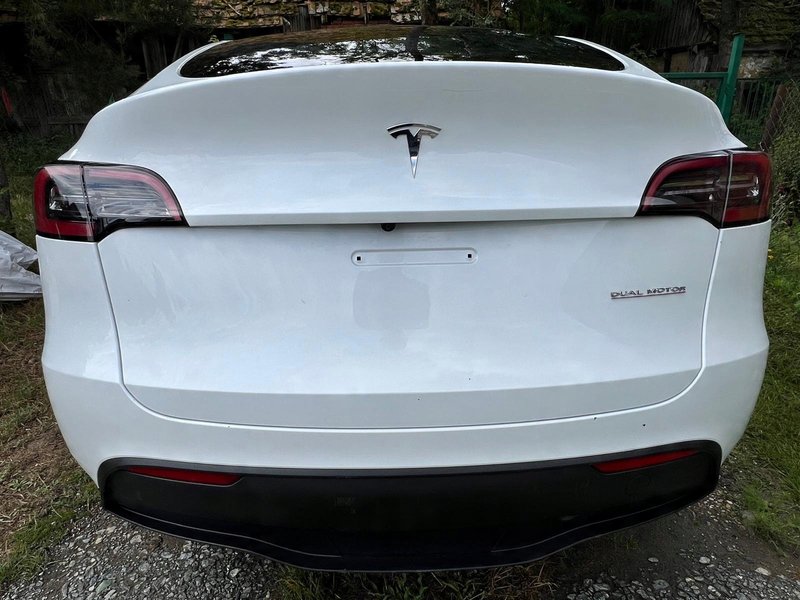 Miniatura produktu TESLA MODEL Y KLAPA BAGAŻNIKA KOMPLETNA