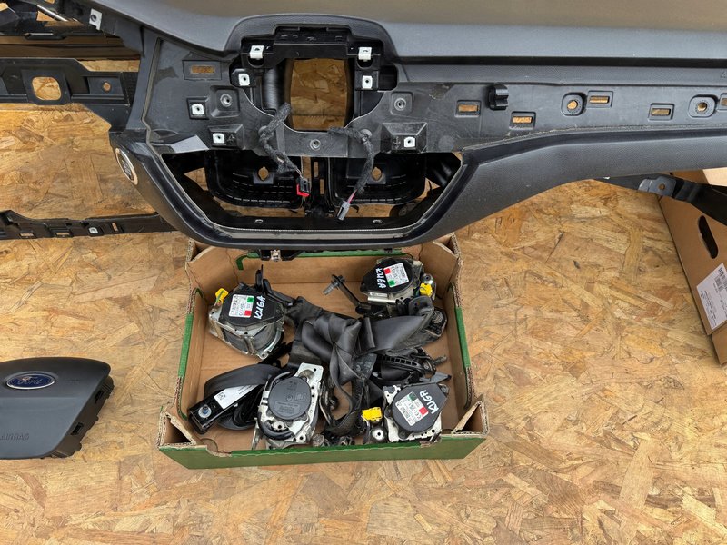 Miniatura produktu FORD KUGA MK3 III KONSOLA DESKA ROZDZIELCZA AIRBAG PASY PODUSZKI HEAD UP