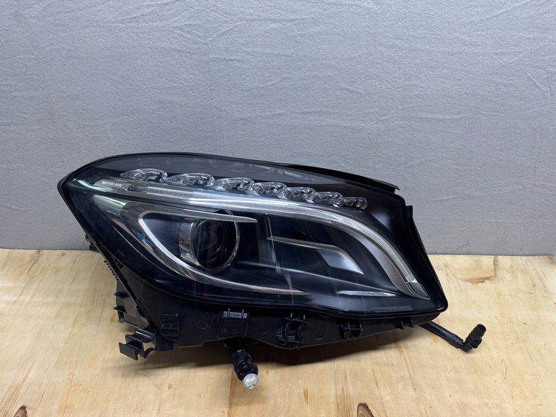 MERCEDES GLA W156 A1569061800 LAMPA PRAWA PRZÓD KOMPLETNA BI-XENON
