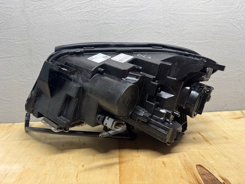 Miniatura produktu MERCEDES GLA W156 A1569061800 LAMPA PRAWA PRZÓD KOMPLETNA BI-XENON