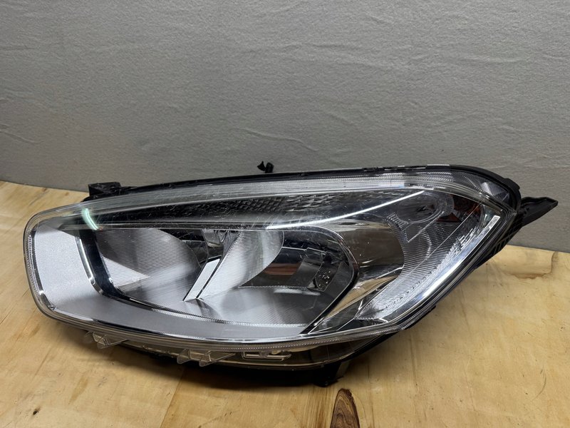 Miniatura produktu LAMPA PRZÓD LEWA FORD COURIER MK2 ET76 13W030 AK