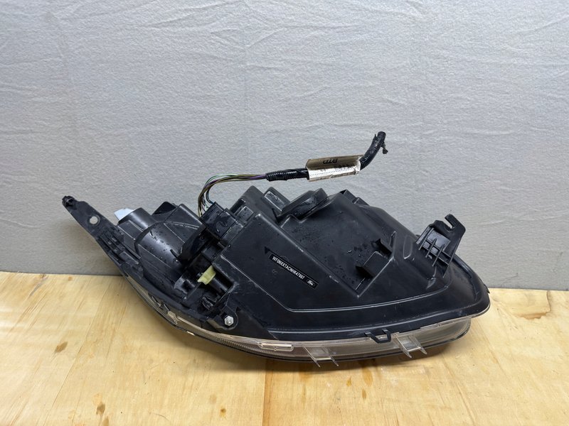 Miniatura produktu LAMPA PRZÓD LEWA FORD COURIER MK2 ET76 13W030 AK