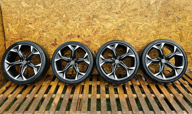 CUPRA FORMENTOR FELGI ALUMINIOWE KOŁA OPONY 8Jx19 ET40 5x112 235/35 R19