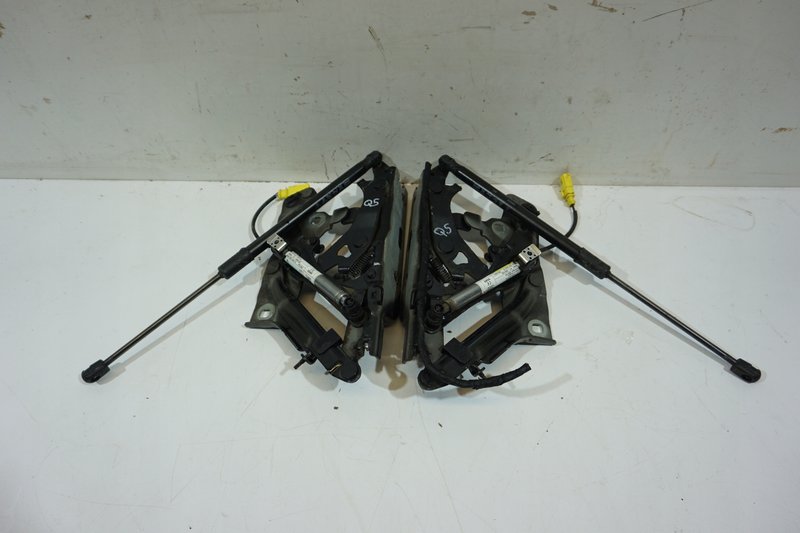 AUDI Q5 ZAWIASY MASKI PRAWY LEWY NABOJE 80A823302D 80A823301D