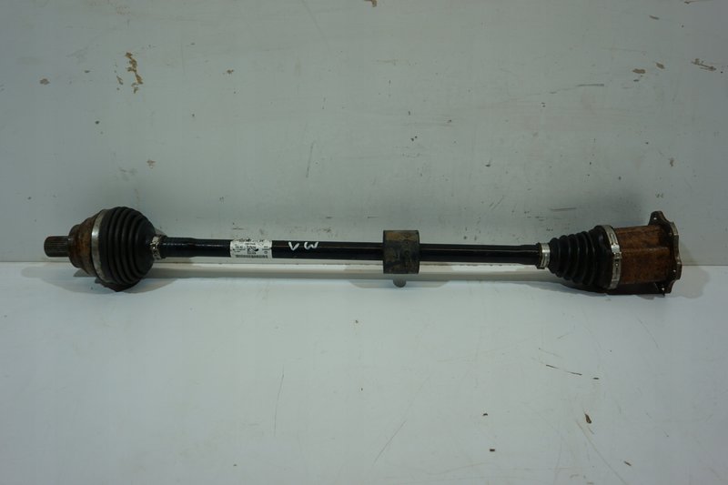 VW PÓŁOŚ PRAWY PRZÓD 5Q0407272D